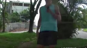 riu meets his friend ricardo, a friend, one of those who  plays  with an agent.