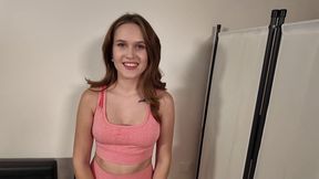 205 - 1C Babe fucks for creampie