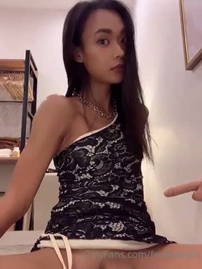 Tranny hot jerking