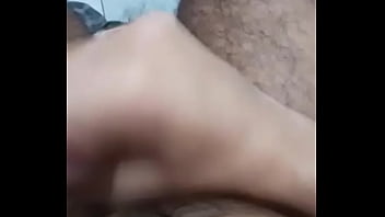 Novinho gozando muito