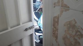 se la chupo en la peluqueria y se corre en mi boca que rica leche