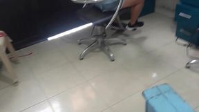 se la chupo en la peluqueria y se corre en mi boca que rica leche