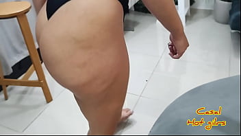 A diabinha,Pamela Pantera rebolando o bumbum no sal&atilde_o!diabinhasnet