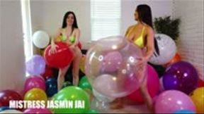 Bikini Girls Balloon Popping