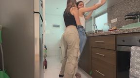 El tribbing que le moja el coño a las lesbianas