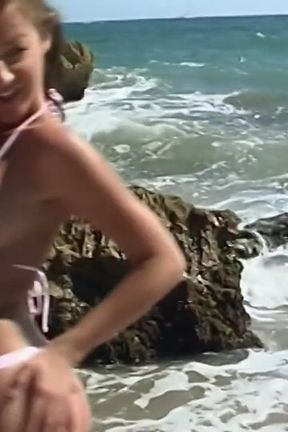 Judith-fox Pornostar Teen Judith Fox Doing a Hot Striptease on the Beach