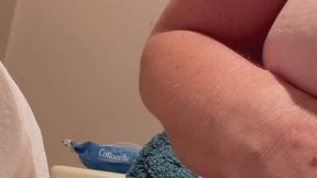 Toilet Farts by MILF MIstress SeductiveGenX