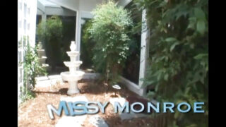 अंतरजातीय &#8211; बड़े स्तनों वाली मिस्सी मोनरो ऊँची एड़ी के जूते में बड़े लंड से गांड से मुंह तक लंड ले रही है