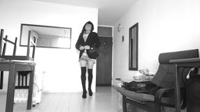 You Can Ride the Subway Like This and Show Everyone