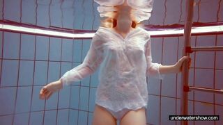 Cute Melissa Plays Underwater