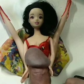 I cum between the legs of my doll, who didn&#039;t have time to undress.