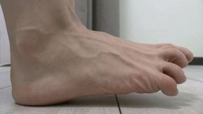 Toe curling clip with your natural nails right view (part 2) MP4 HD 720p