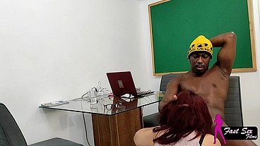 SURUBA COM A PROFESSORA INES VENTURA A ALUNA NOVA RUIVA MARY REDQUEEN E O TRAVESSO JEFAO - SURUBA WITH TEACHER INES VENTURA, NEW STUDENT MARY REDQUEEN AND NAUGHTY JEFAO