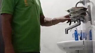 Blowjob, black, bareback, hairy, old &amp; young, daddy – film publik tentang pria gay muda dan dewasa Amerika yang melakukan sesi seks anal kasar.