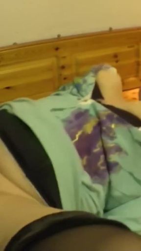 Brunette mature gets her face smeared with cum