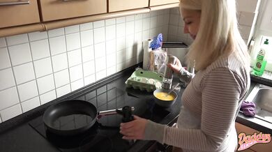 How my German Daddy’s luder took anal creampie raw