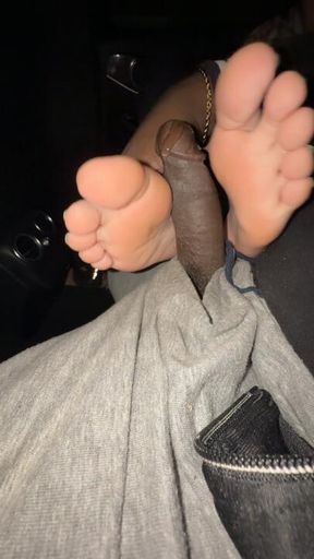 Snow bunny 1st footjob handjob cumshot