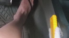 More toes in flipflops on those pedals