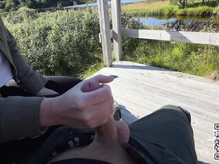 PAWG gets filthy at the lake viewing point - this babe doesn't give a screw about getting caught!