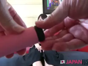 日本の素人美乳娘がPOVでクレミーを貪り受ける