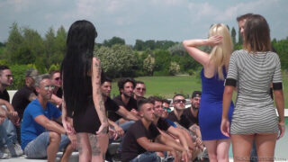 Asiaticele Kelly Stafford, Malena Nazionale, Kim XXX și Megan Inky sunt futute anal intens de Rocco Siffredi și Lucky Lutro într-o orgie sălbatică în aer liber