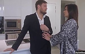 Alysa gap has a fight with her boyfriend and to ma