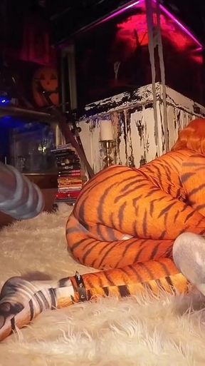 Butt Girl Vs Huge Anal Dildos Cosplay Tigra Pt 1