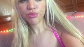 hot playing with my vibrator moaning a lot - blondie fesser