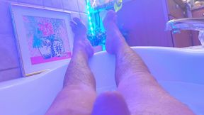 Hairy Hobbit Feet Cums in Bathtub