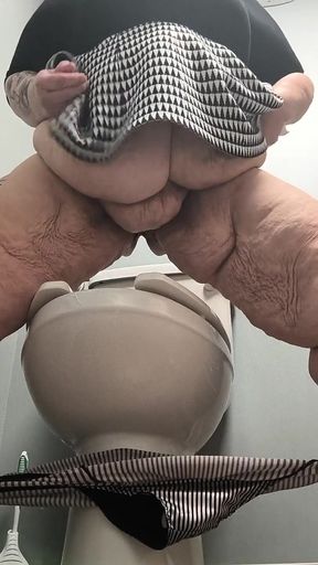 Omg so Much Piss Panties Down to the Ground Filled with Golden Mist
