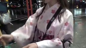 Encounter With Aina - College Student Caught Playing While Guiding Tourists In Asakusa!