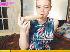 girl loves to suck dicks