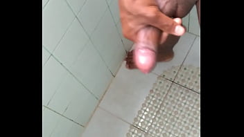 Punheta com muita porra