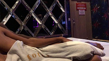 Sexo apasionado termina con semen en el culo