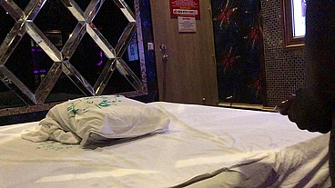 Sexo apasionado termina con semen en el culo