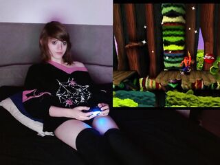 can not have sex so im playing crash bandicoot