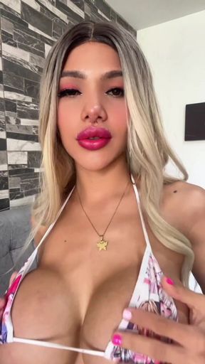 ImBarbieLu in Anime Bikini