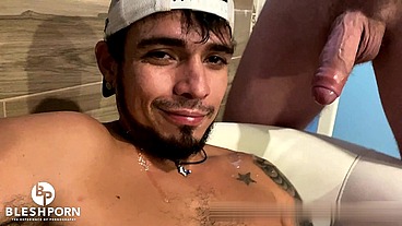 SEX AND FUN WITH FRIENDS IN THE JACUZZI!!! LEO BULGARI & THE BLESHPORN