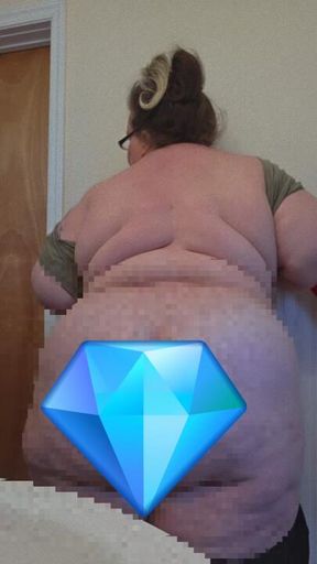Ssbbw princess teases her perfect ass in this betasafe video....will you catch a glimpse without the diamond loser