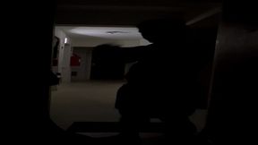 mamando com a porta do apartamento aberta