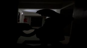 mamando com a porta do apartamento aberta