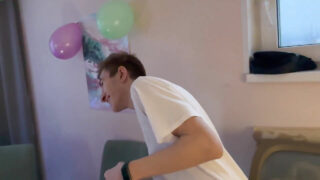 Amatør russisk kjekkas Ben Huller knullet rått i vill tatovert gruppesexorgie