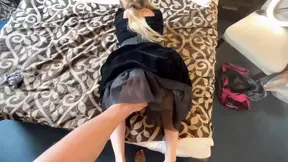 Tattooed goth girl fucks on first date with biggest cock