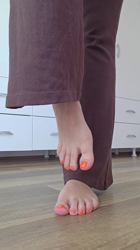 Tiny woman's final desire fulfilled by dominant lover