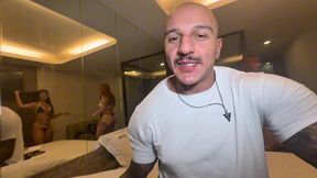 levei duas gostosas para o motel deixei elas todas arrombadas e gozadas e descobri q elas eram casadas