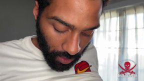 A throat that luvs to blow nipples and screw-stick