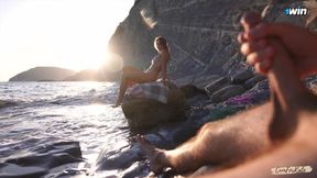 Dick&#x1F32D; Flash Nudist Beach: Stranger Jons In & Jacks Off