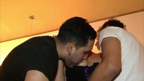 perla lopez, psicologa ninfomana ,de fiesta hasta con el cadete de la pizzeria