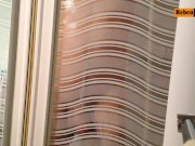Rebeu de Cité prend la douche