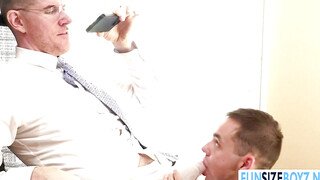 Legrand Wolf bareback fucks his work distraction